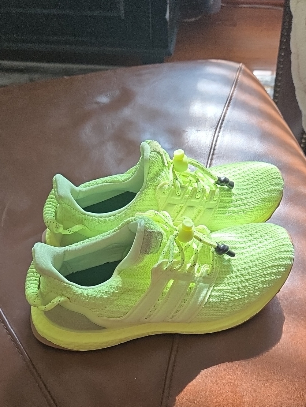 Adidas Yeezy Boost Ivy Park Neon Ultra boost Youth 6 Womans 7.5